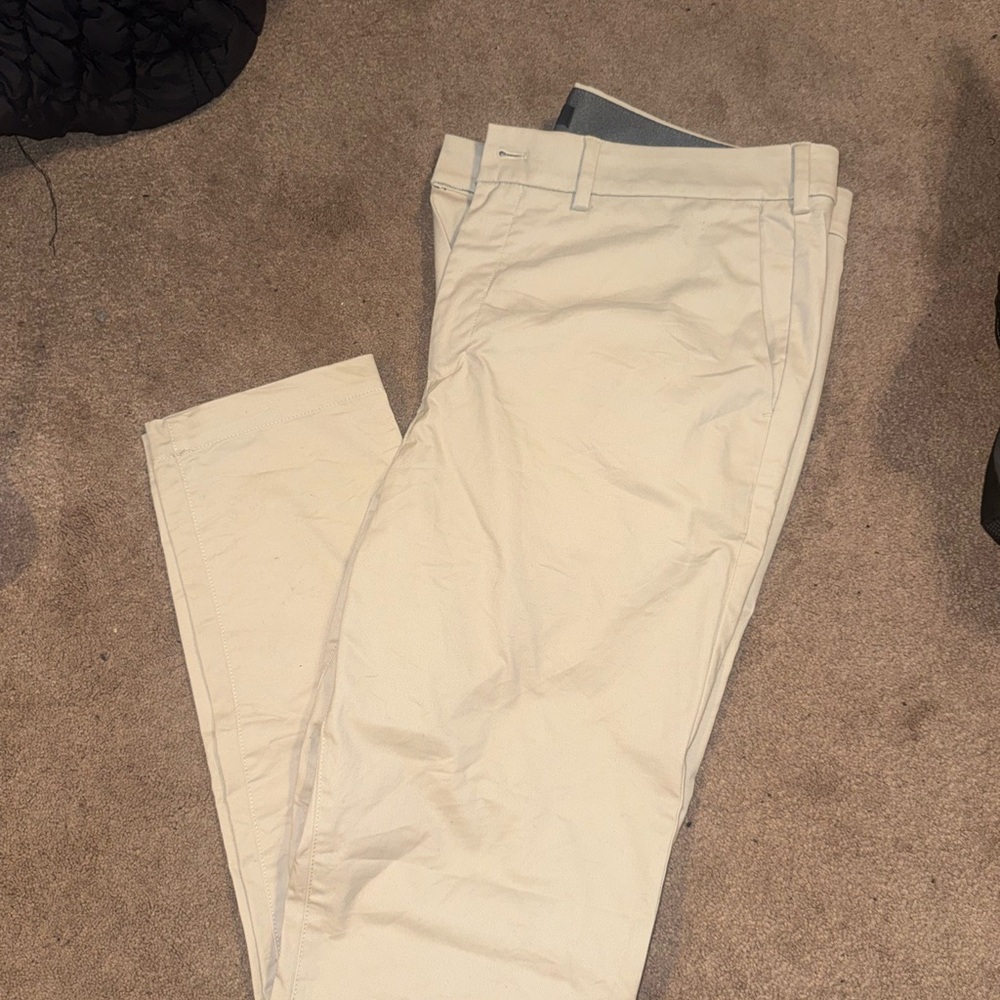 Express Men's Chino Pants in Light Beige